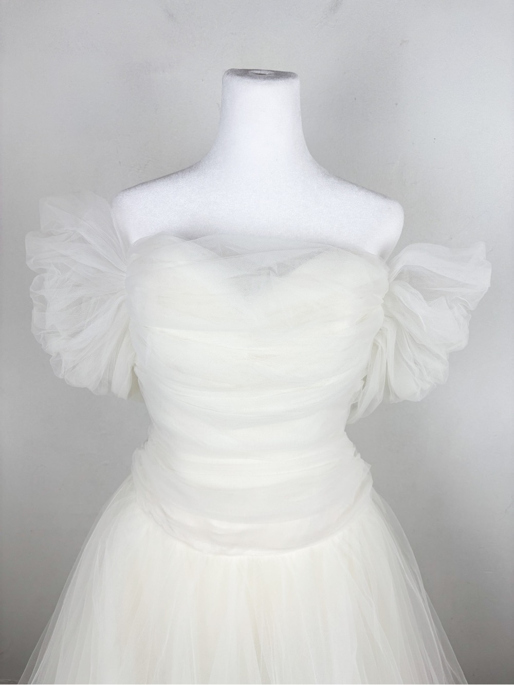 Vintage Oscar de la Renta Ivory Tulle Strapless Wedding Gown Sz S - Picture 3 of 16